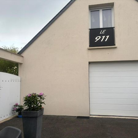 Le 911 Hotel Nazelles-Negron Kültér fotó